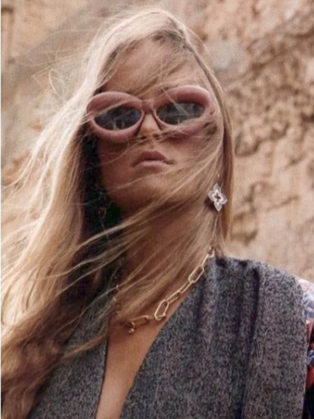 Excluded Loewe Sunglasses, New 340 - Picture 5 of 13